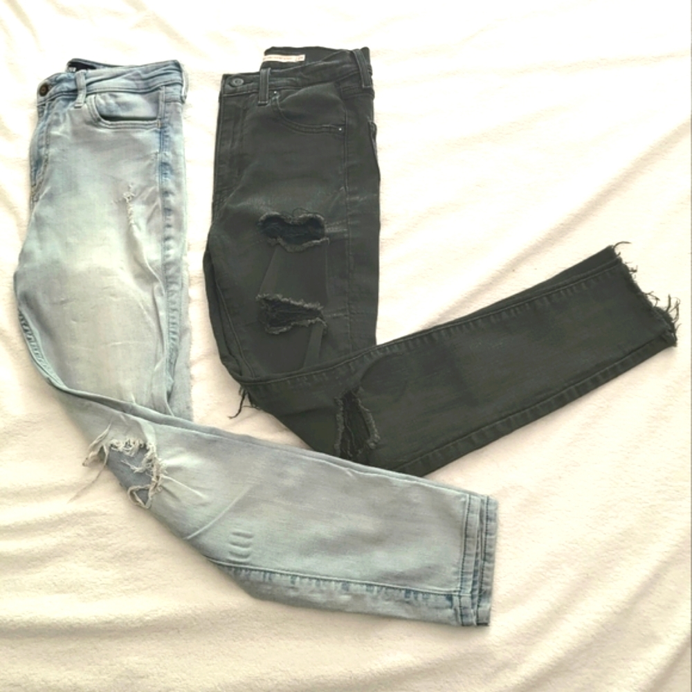 2 pairs Hollister Jeans